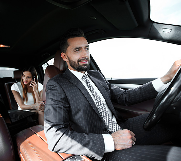 luxury chauffeur service in dubai